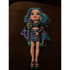 Rainbow High Holly De'Vious Fashion Doll Blue Purple Hair Metallic Outfit RH1